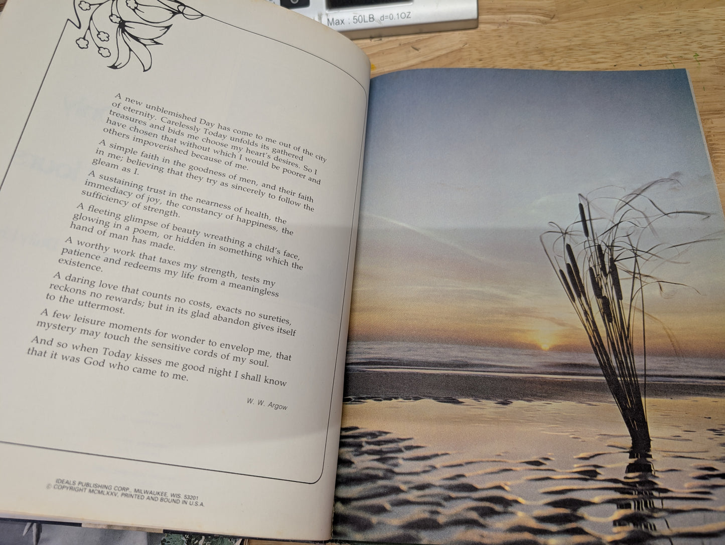 Count only the sunny hours reflections for daily living 1975 ideals publication Christian book Christian magazine ideals magazine