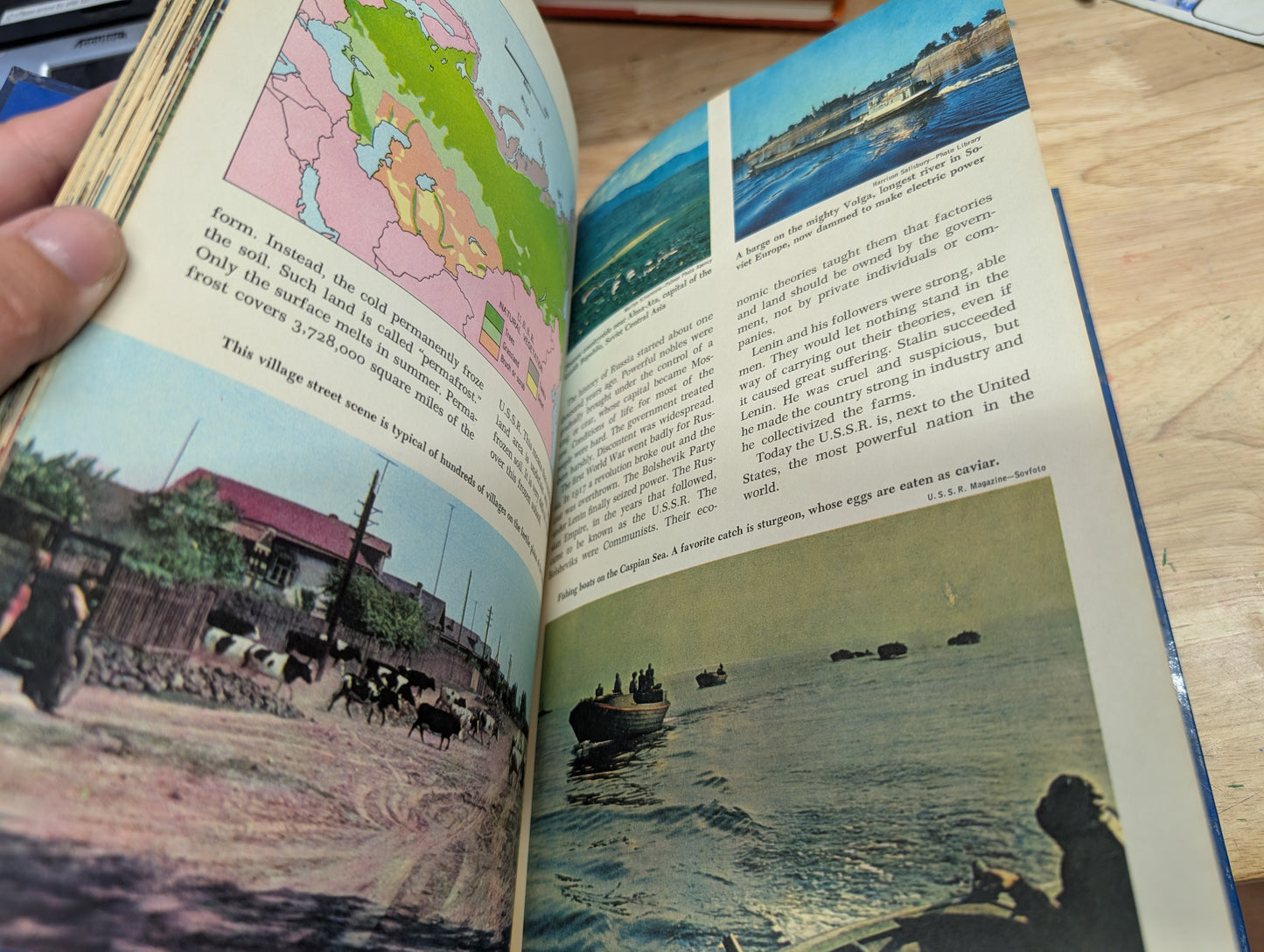 Europe and the USSR the golden book picture Atlas of the world book 3- 1960 vintage geography, European geography