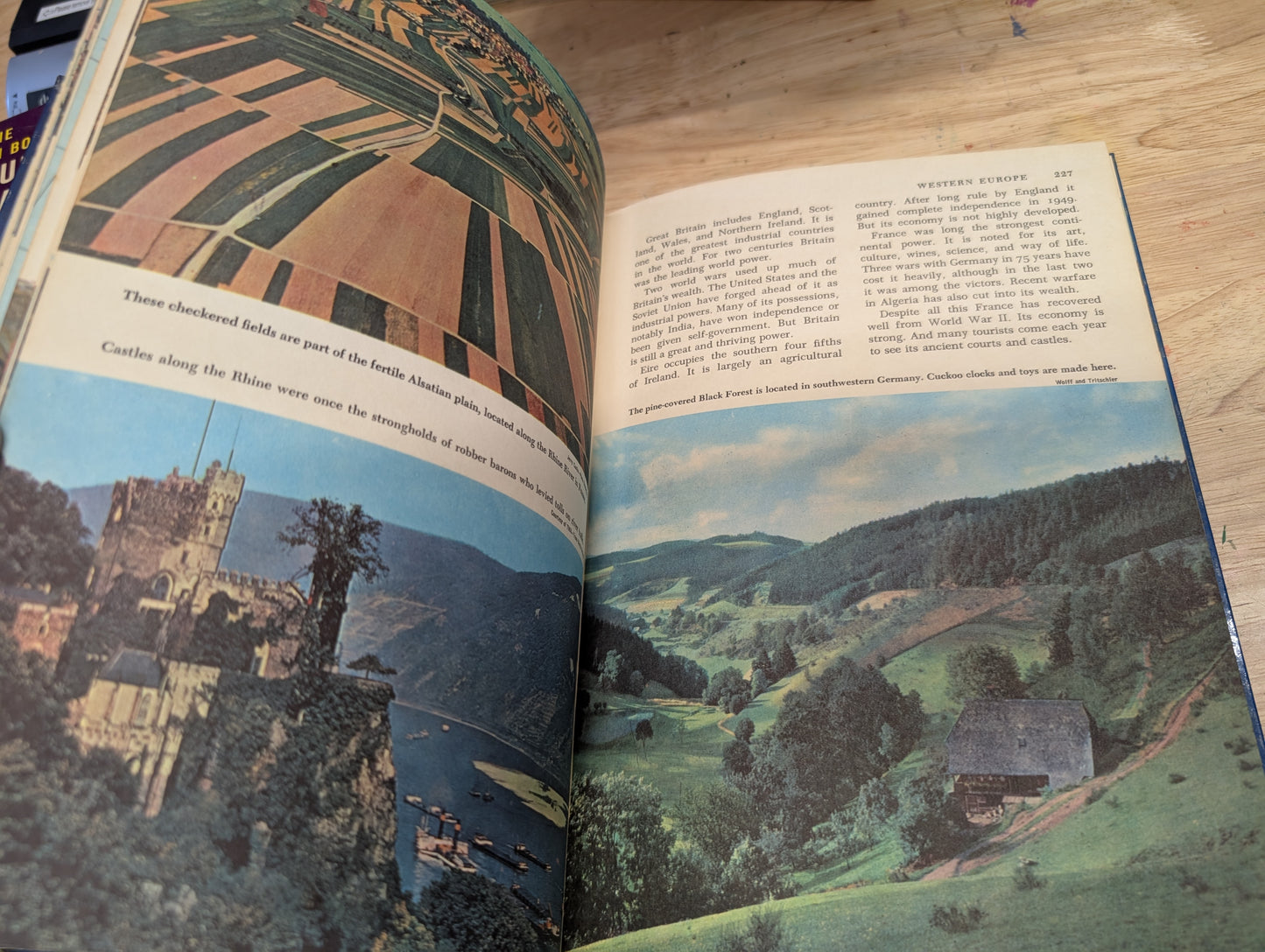 Europe and the USSR the golden book picture Atlas of the world book 3- 1960 vintage geography, European geography