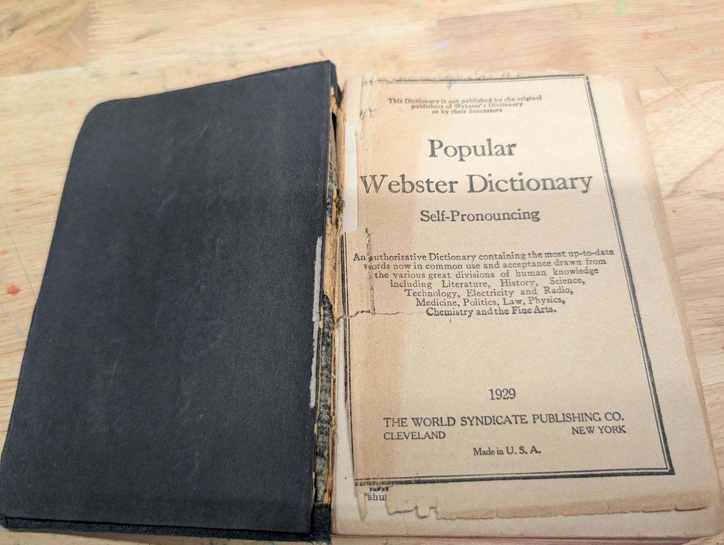 Popular Webster Pocket dictionary 1929 leather bound dictionary