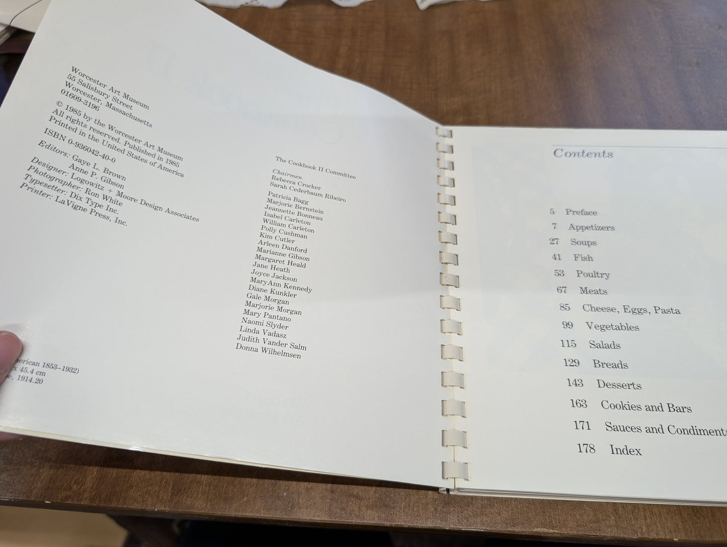The cookbook II Worcester Art museum 1985 vintage collectible cookbook