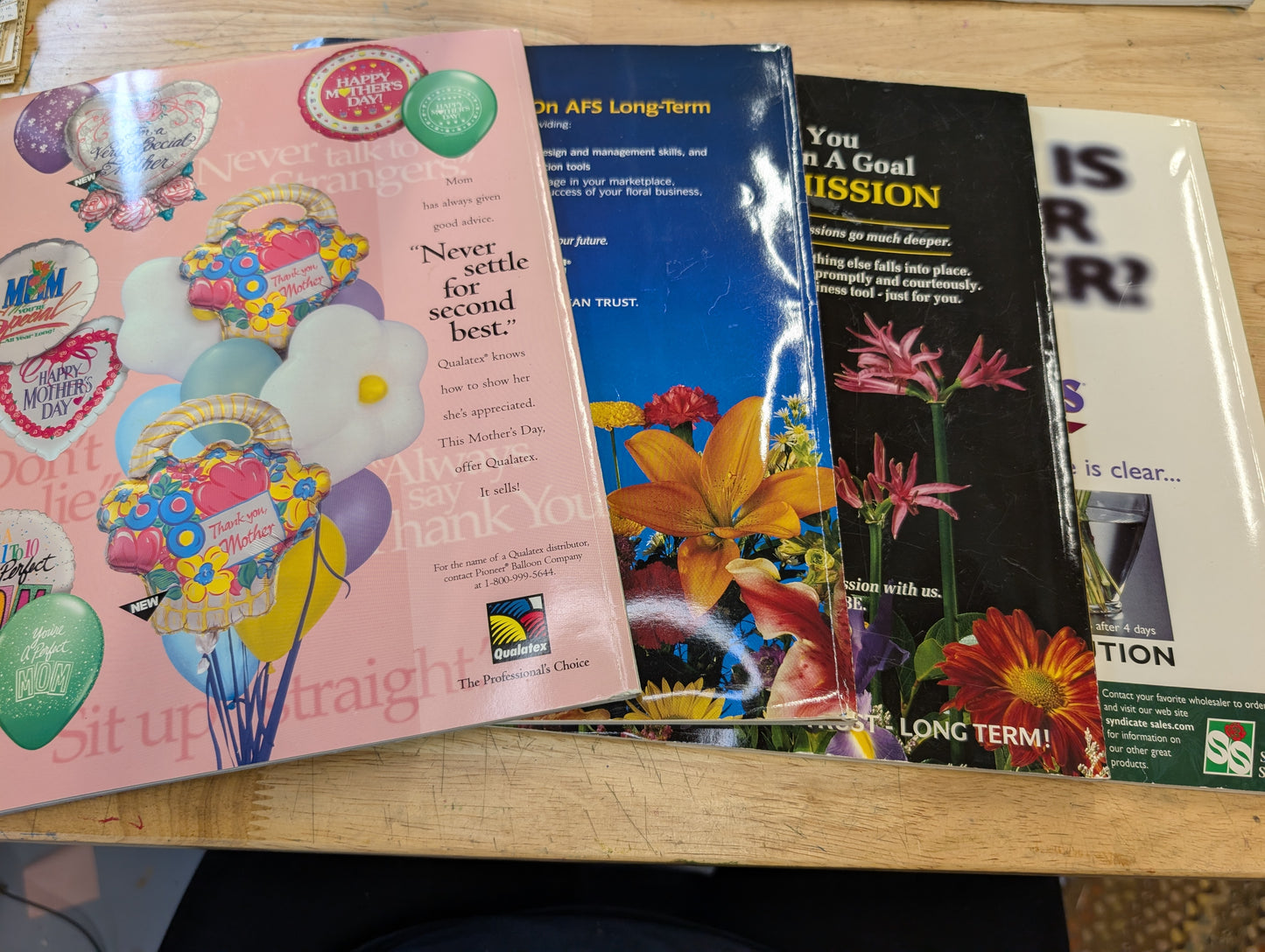 Professional floral designer magazine 1990s lot of four