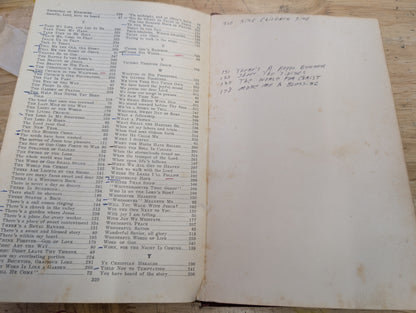 Favorite hymns revised 1953 standard publishing Co. Vintage hymnal