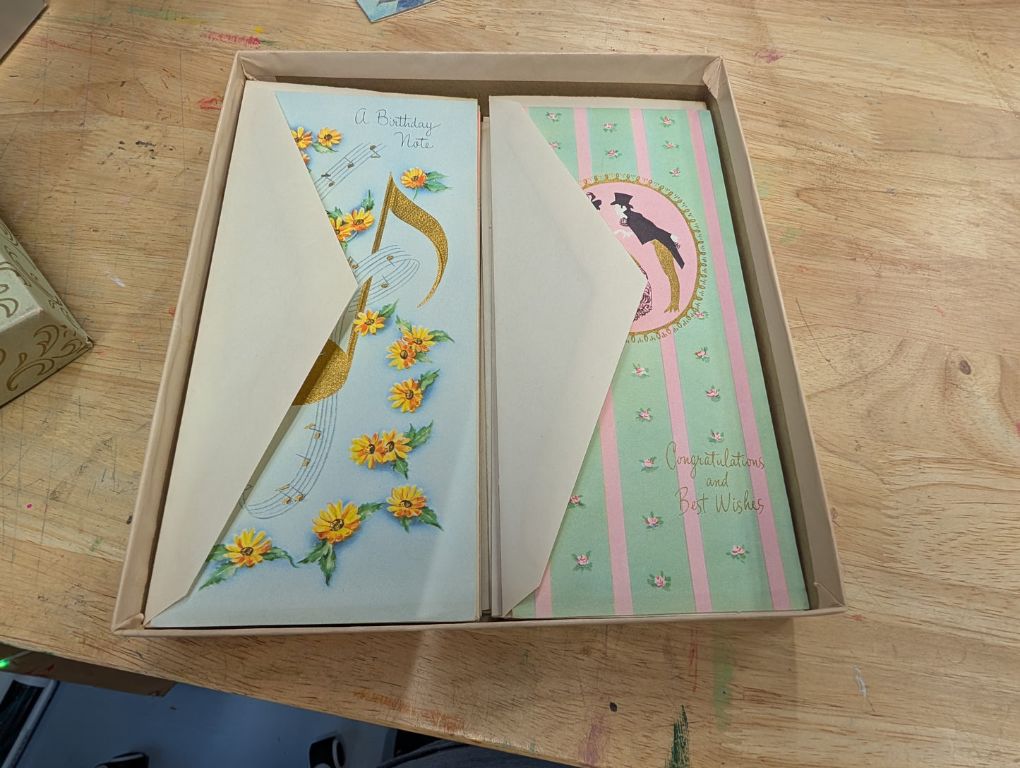 Set of 21 unused vintage greeting cards in original box