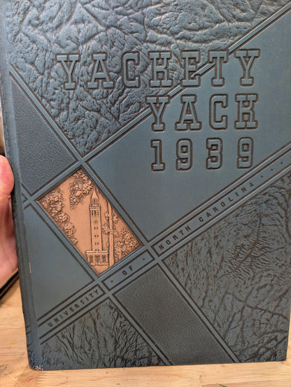 Yackety yack 1939 chapel Hill yearbook Vintage yearbook, North Carolina