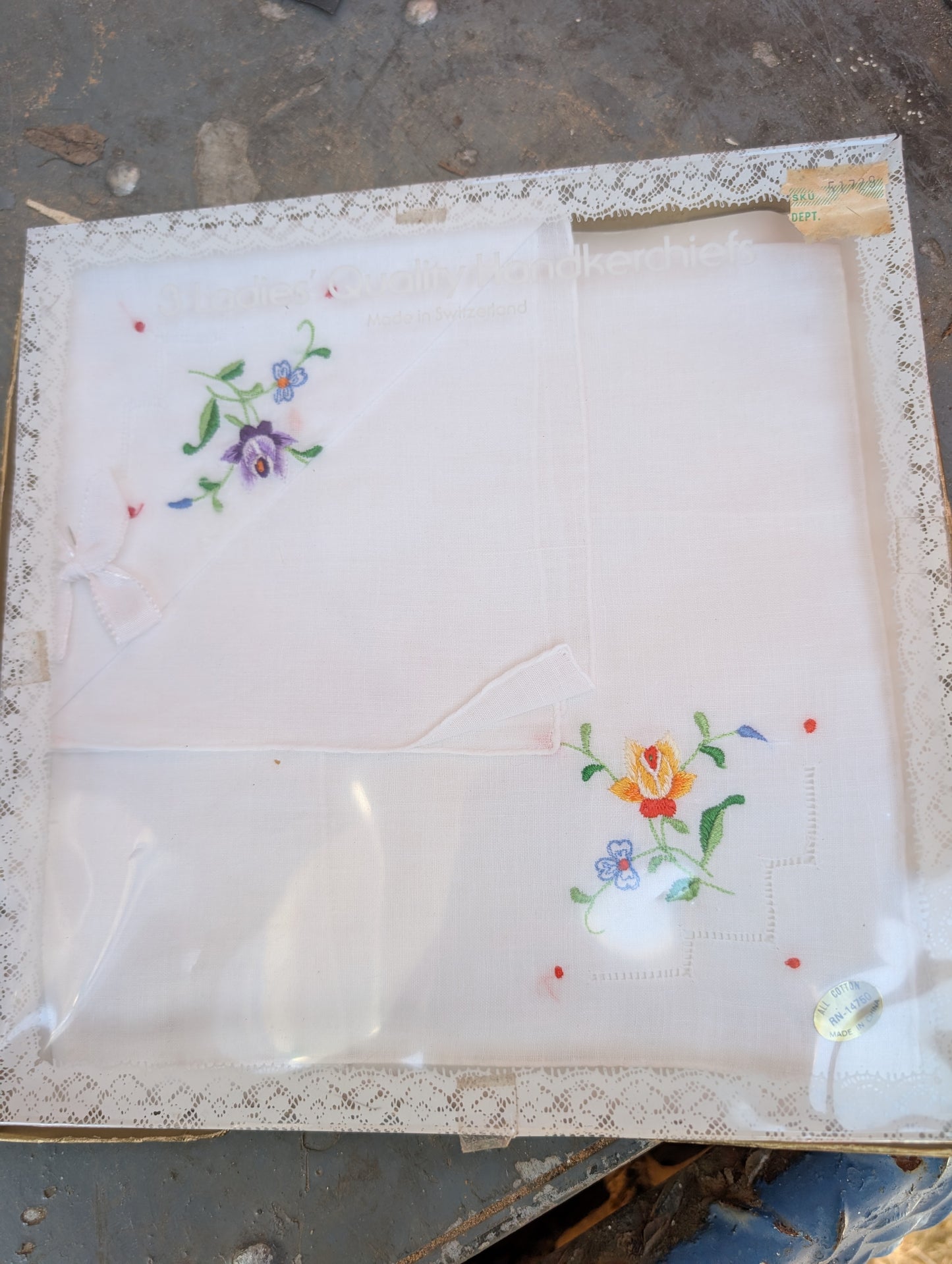 New vintage ladies hankies 3 pack